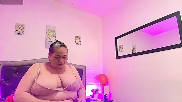 QueenMatturex online show from July 4, 1:07 pm