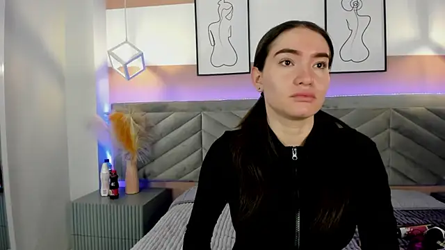 chelsea bolton  online show from July 28, 12:12 pm