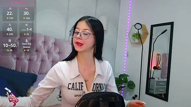 Snapshot of madison_oli chatting on September 26, 2:09 am madison oli online show from September 26, 2:09 am