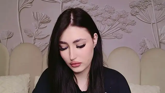 EmmaLawrens online show from July 30, 10:49 am