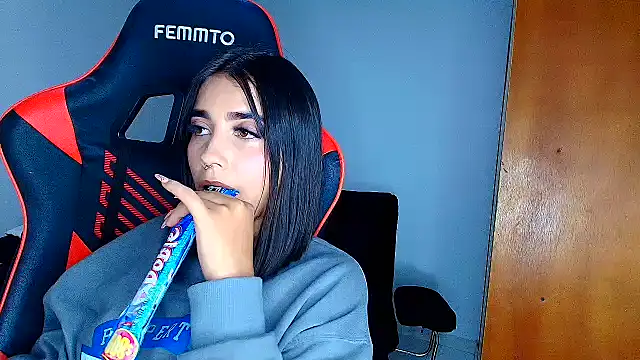 Rousse violett online show from February 15, 12:57 am