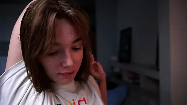 ileanacampbe online show from December 1, 6:28 am