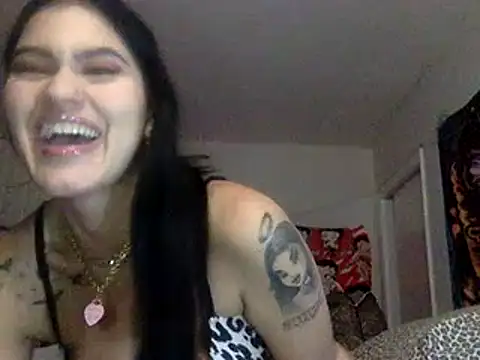 nikkikittyx3 online show from May 31, 9:26 am