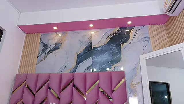 hotiergirl online show from November 17, 12:17 pm