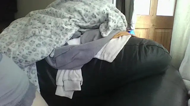 VioletxBlue online show from June 9, 11:31 am