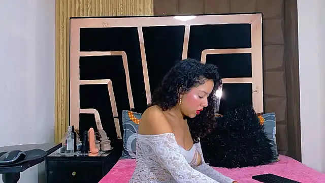 SolEvanss online show from September 26, 1:53 pm