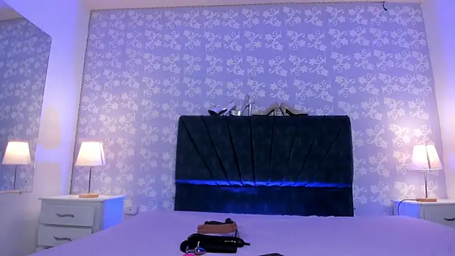 SalomeSimonz online show from May 3, 9:29 pm