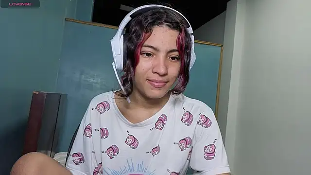 Lovelyamyy online show from November 5, 12:16 am