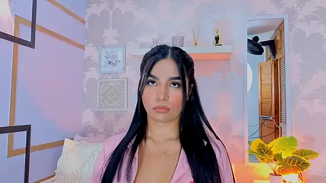 CharlotteGraay online show from December 18, 7:29 pm