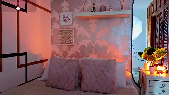CharlotteGraay online show from August 3, 7:41 pm