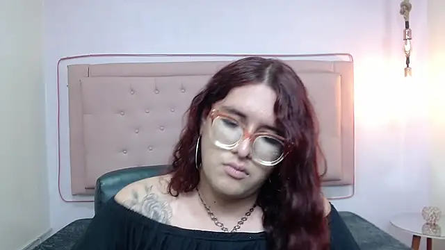 Snapshot of kathepickmanx chatting on September 17, 3:37 am kathepickmanx online show from September 17, 3:37 am