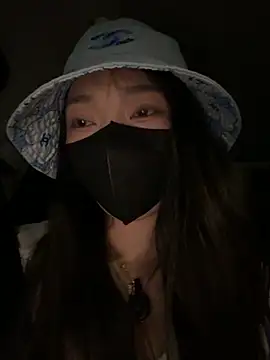 nainai2002 online show from December 17, 12:20 pm