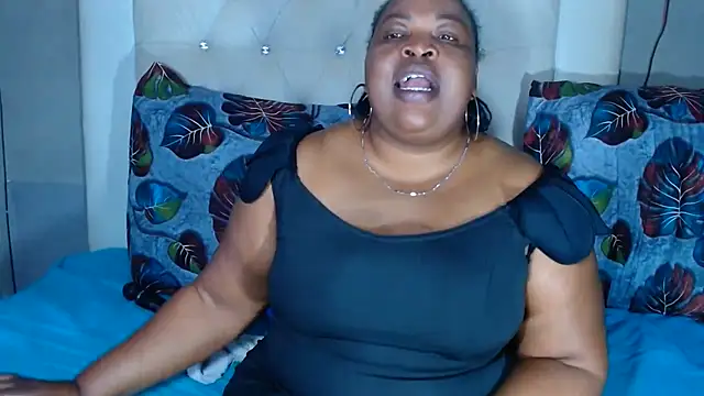 omalicha98 online show from July 22, 7:09 am