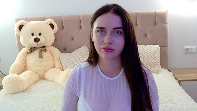 Snapshot of Lilliana_Moon chatting on September 10, 6:35 am Lilliana Moon online show from September 10, 6:35 am