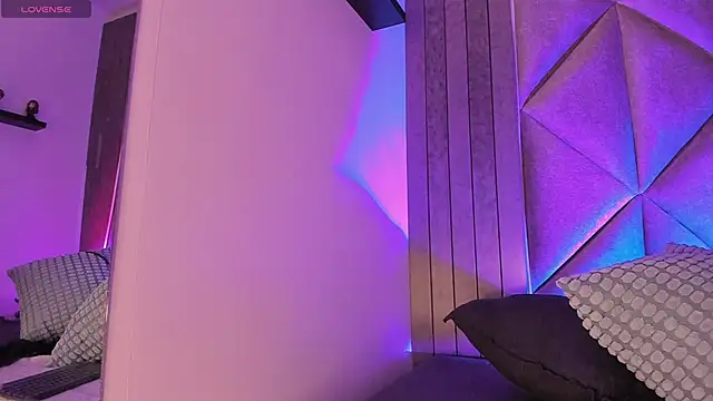 Snapshot of SabrinaSpell_ chatting on September 15, 12:35 pm SabrinaSpell online show from September 15, 12:35 pm