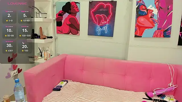 Brilly Lily online show from February 3, 1:59 am