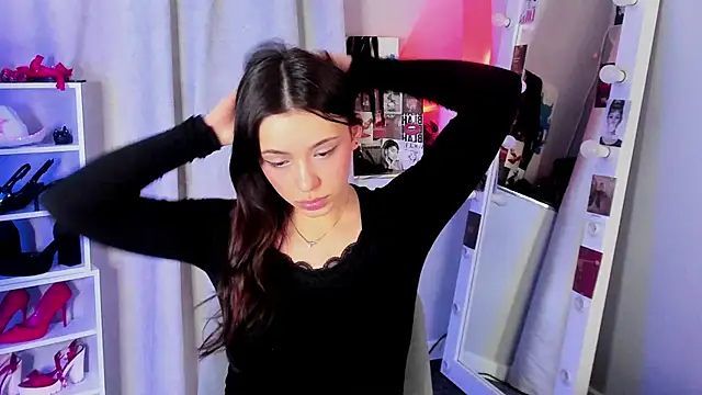 Sahara Shields online show from February 4, 11:02 am