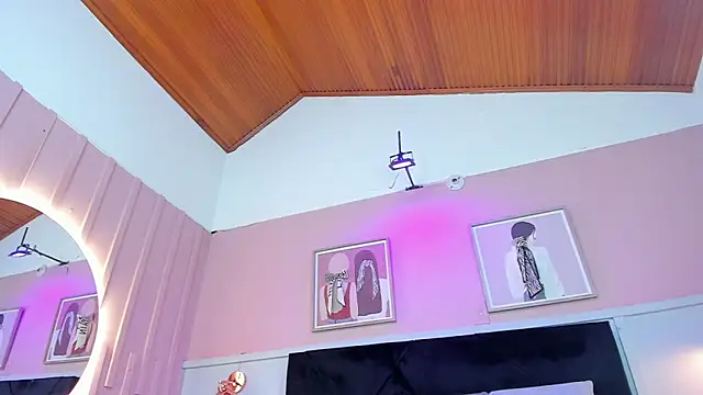 janna lopez  online show from October 16, 3:42 am