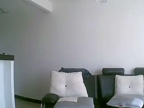 VittoriaTaylor online show from February 9, 7:38 pm