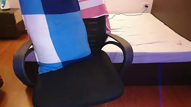 LovelyRosy online show from September 18, 2:21 am