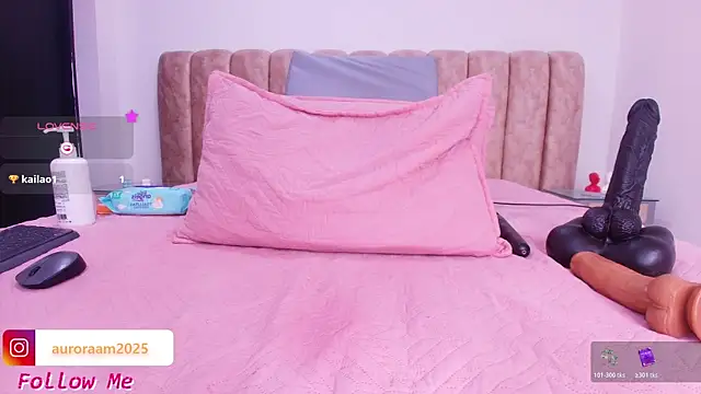 Auroraa miller online show from November 27, 12:52 pm