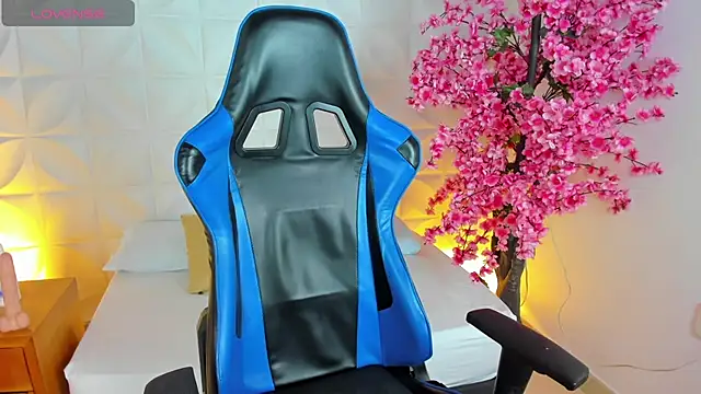 adarna13  online show from October 9, 7:40 pm