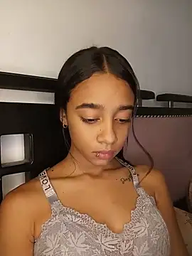 Zoe Sweett18 online show from June 5, 6:36 pm
