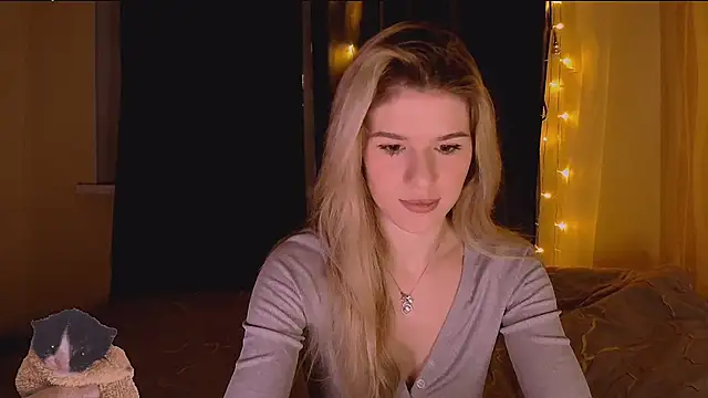 Melissa smith  online show from December 4, 2:30 pm