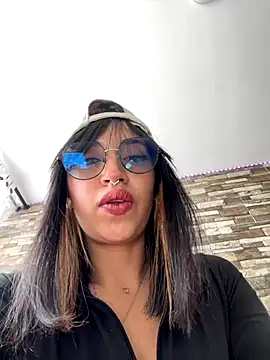 MiaFlamesxxx online show from November 27, 2:53 pm