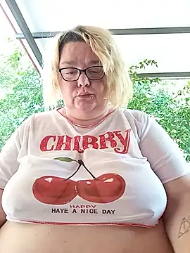 diosacurvy1984 online show from July 7, 10:08 am
