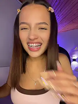 Sofia18 pinkk online show from June 26, 4:25 am