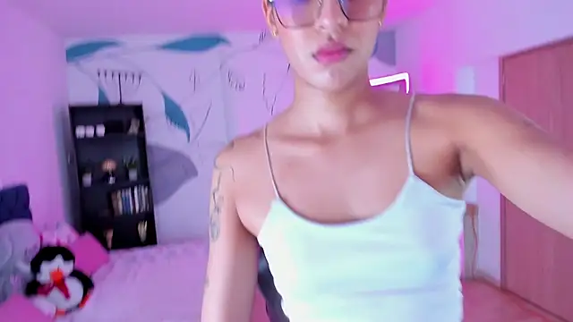 Dana Paula online show from July 25, 12:01 pm