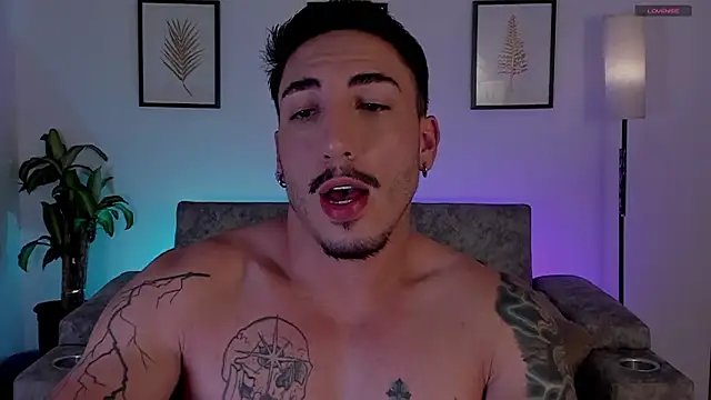 dylanspencer28 online show from March 11, 12:15 am