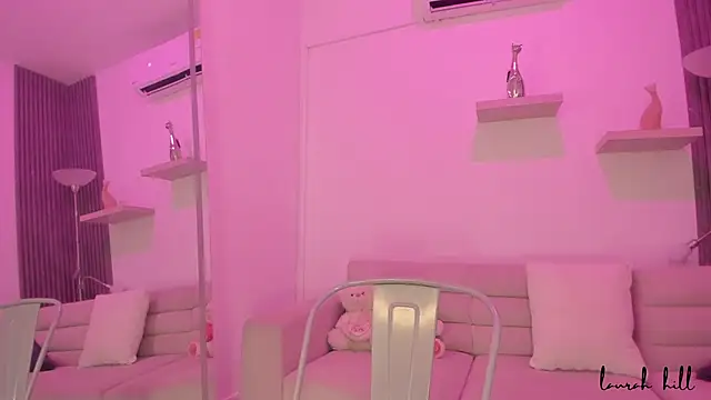 Snapshot of laurah_hill chatting on September 17, 12:14 pm laurah hill online show from September 17, 12:14 pm