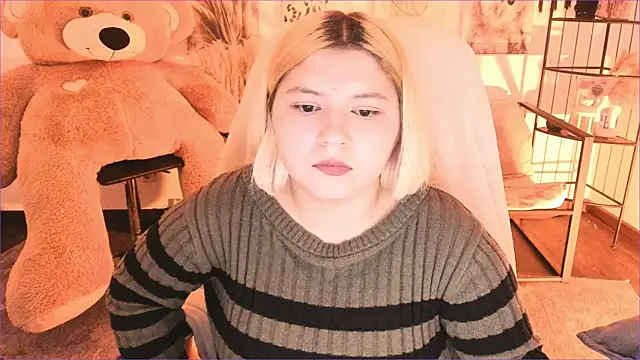 DiaAngell online show from January 12, 10:59 pm