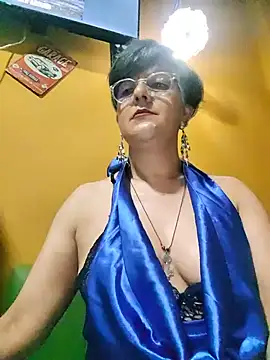 ilonna2025 online show from August 4, 10:27 pm