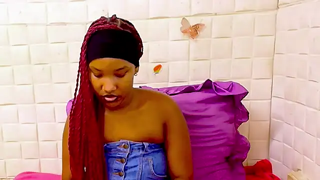 EroticSexyPrada online show from March 9, 5:49 pm