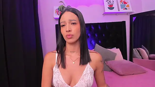 Paulina Lopezz online show from August 3, 7:23 am
