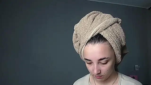 Eva Gloryy online show from June 13, 10:13 am
