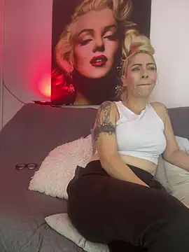 viktoria davis  online show from June 22, 2:38 am