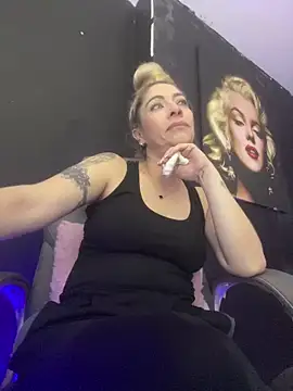 viktoria davis  online show from February 26, 1:37 am