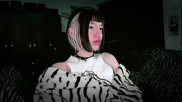roxy toxic online show from May 22, 12:52 am