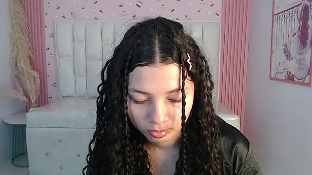 shalon diaz s online show from December 3, 1:13 pm