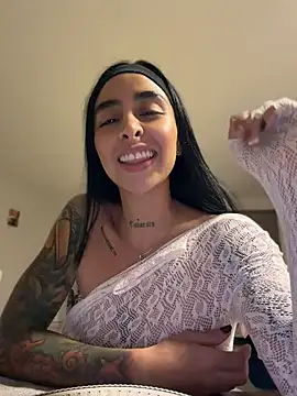 sophierooy22 online show from July 14, 1:28 am