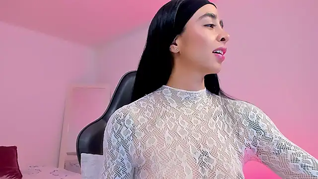 sophierooy22 online show from July 5, 7:30 pm