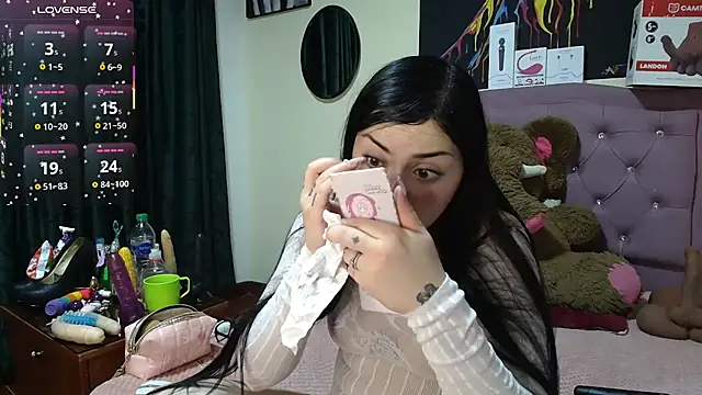 Emmie Hot online show from June 5, 11:49 am