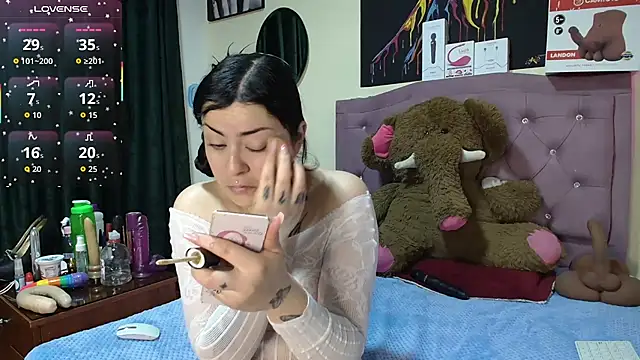 Emmie Hot online show from July 9, 12:18 pm