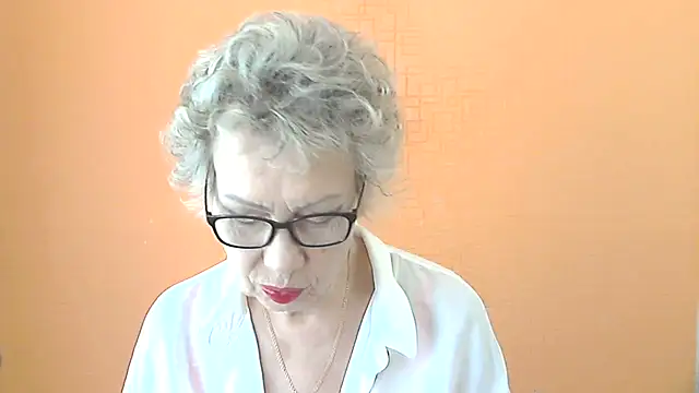 NessyJenixs online show from July 18, 6:28 am