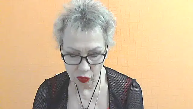 NessyJenixs online show from December 4, 7:54 am