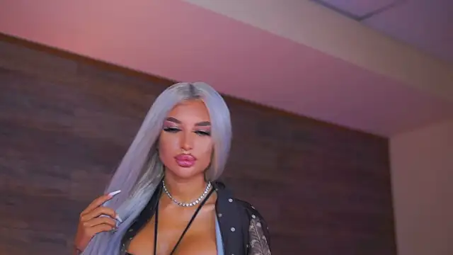 Juicy Jessye online show from July 28, 9:47 pm